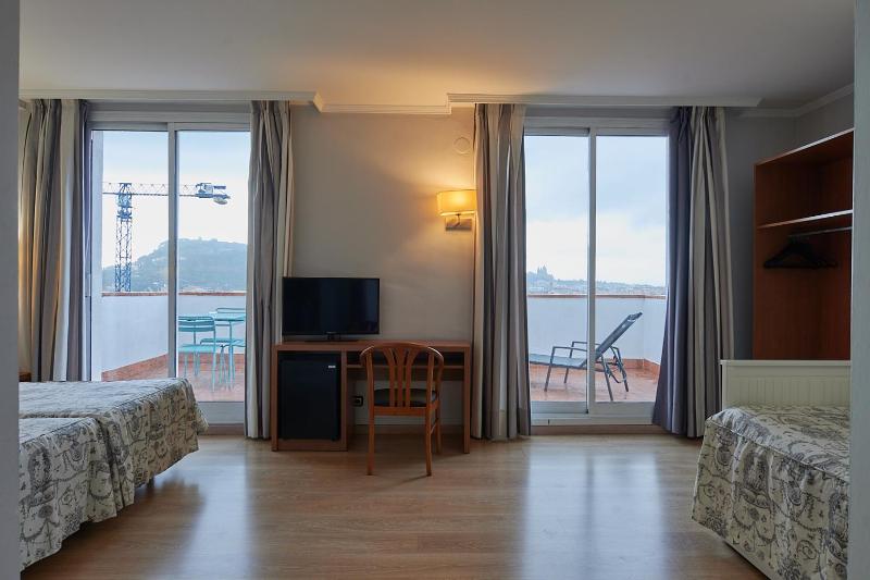 Double or Twin Room with Terrace image 2