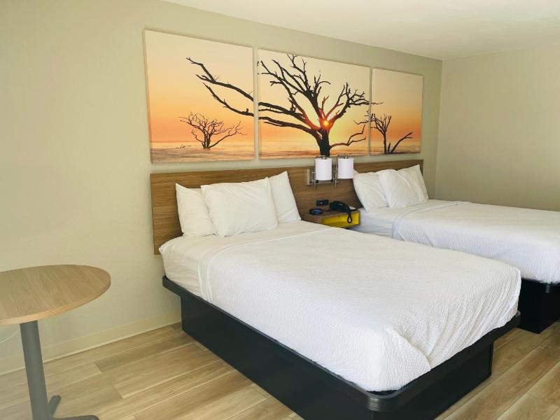 Double Room with Two Double Beds - Non-Smoking image 4