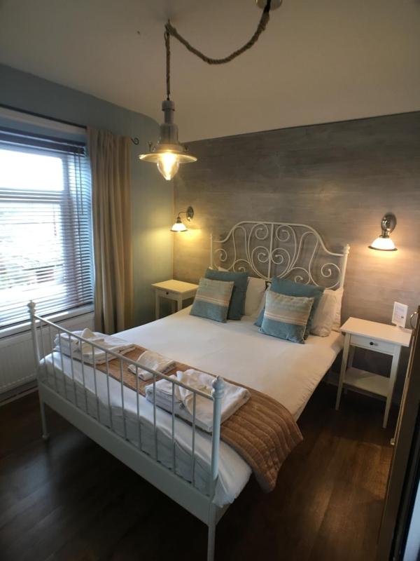 Harlech Castle, Double Room - En Suite image 3