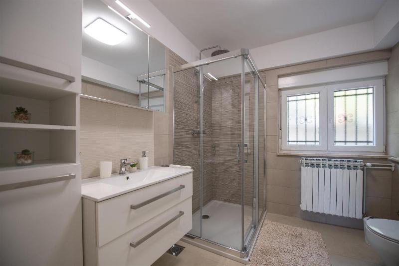 Apartment Carmen Opatija - image 4