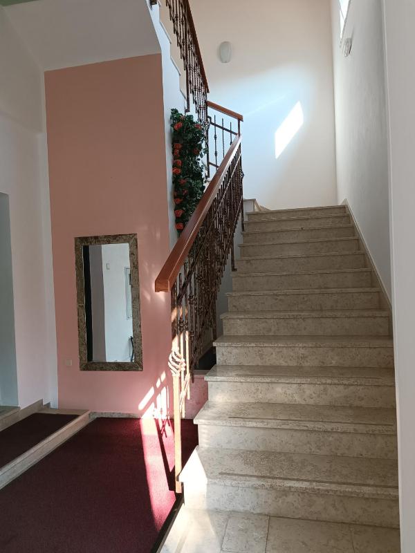 Hotel Holiday - image 29