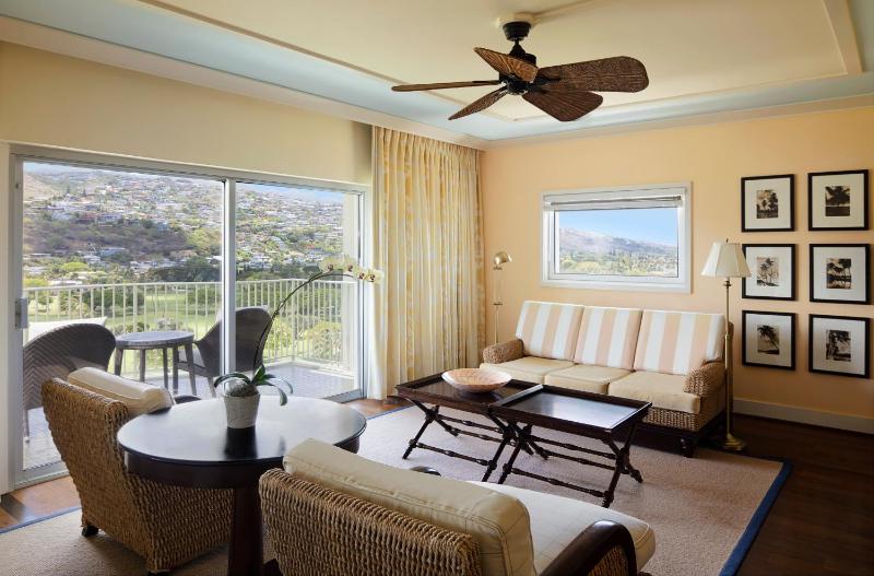 Suite with Partial Ocean View image 4