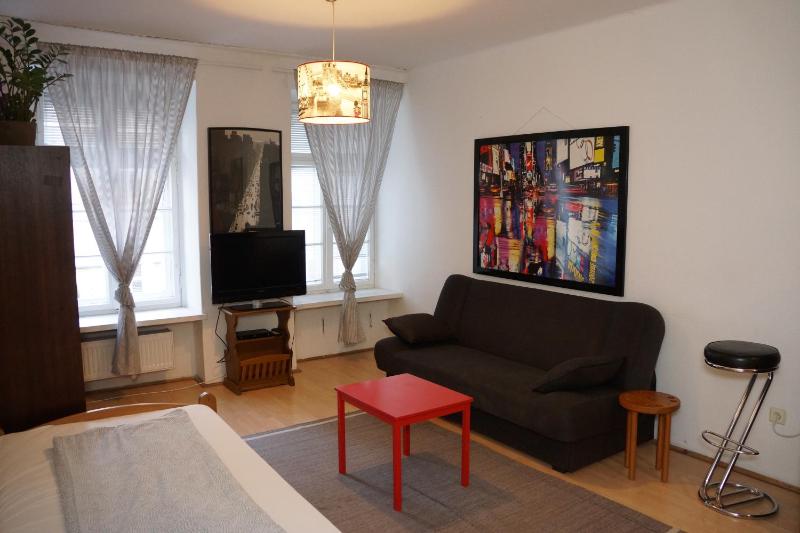 One-Bedroom Apartment with City View image 3