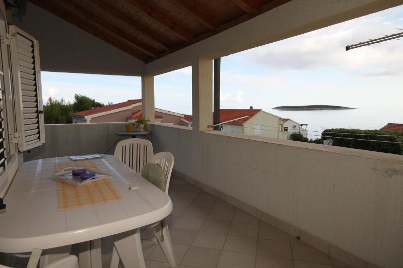 Two-Bedroom Apartment with Terrace and Sea View image 3
