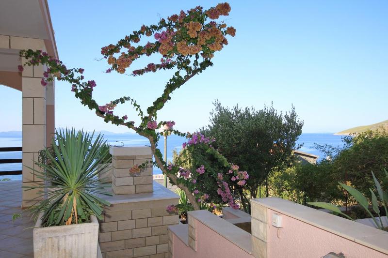 Apartments by the sea Zavalatica Korcula - 9137 - image 13