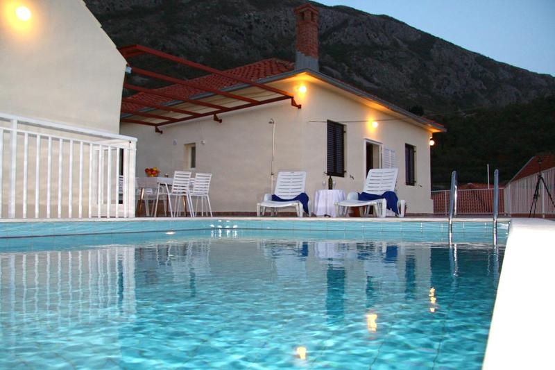 Holiday house with a swimming pool Dubravka Dubrovnik - 9101 - image 22