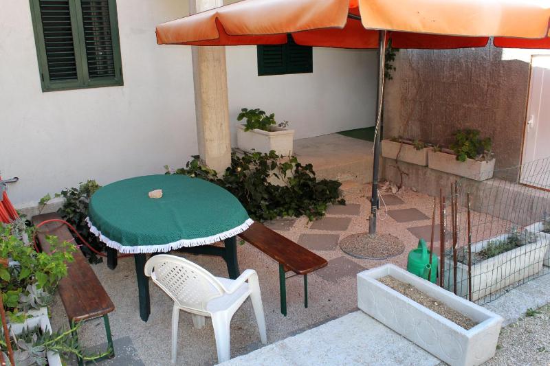 Apartments with parking space Makarska - 9129 - image 8