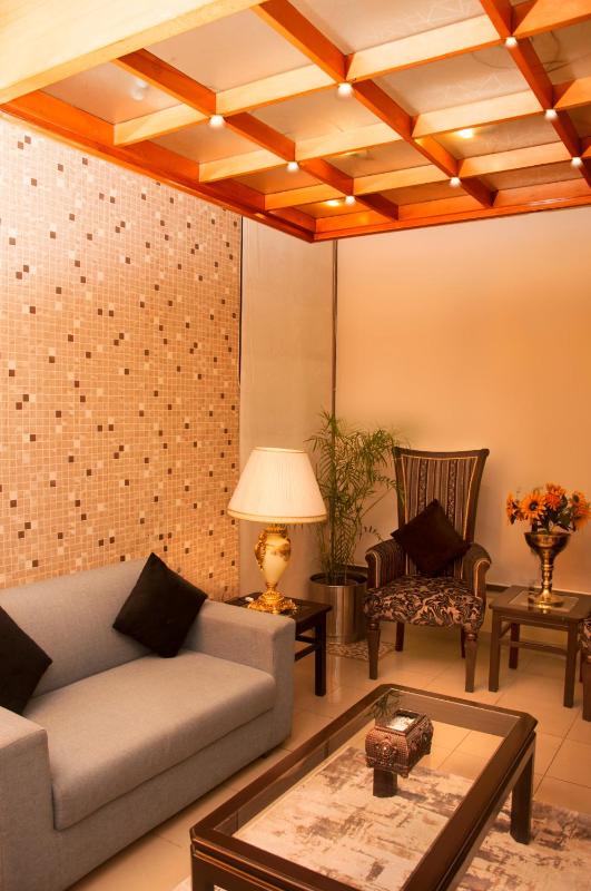 Royal Elegance Hotel Lahore - image 12