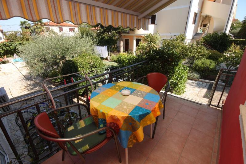 One-Bedroom Apartment with Terrace image 3
