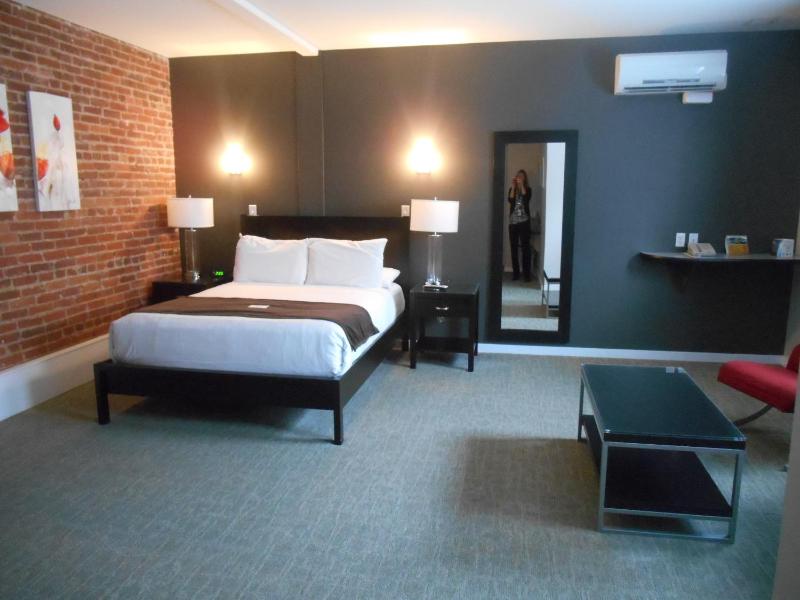 King Room - Interior  image 4