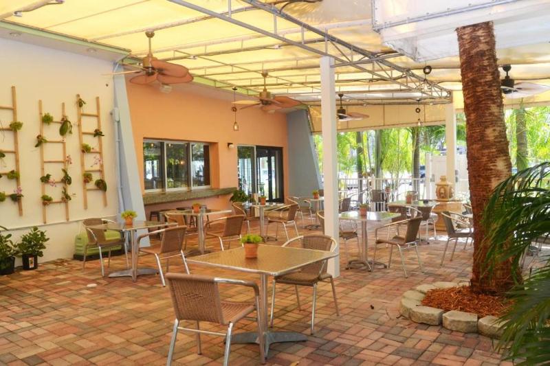 Victoria Park Hotel - image 16