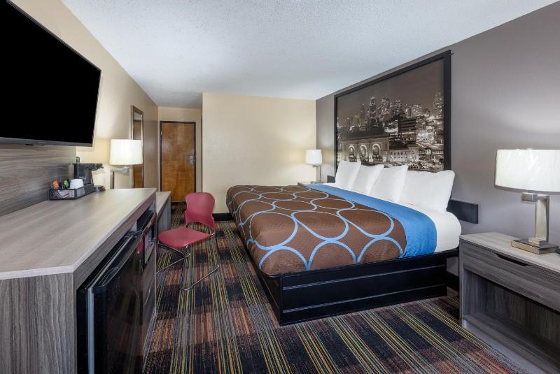 King Room image 4