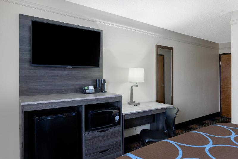 King Room - Disability Access/Non-Smoking image 3