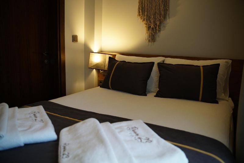 Standard Single Room with Mountain View image 1