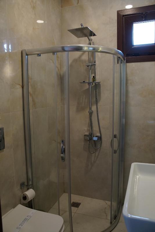 Single Room with Sea View image 1
