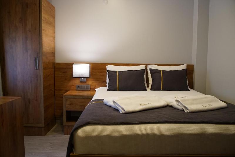 Budget Double Room image 4