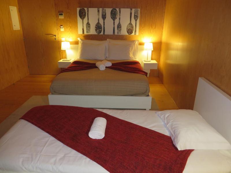 Family Room with 2 Extra Beds (2 Adults + 2 Children) image 3
