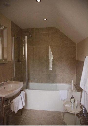 Double Room image 4
