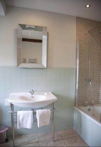 Standard Double Room image 1