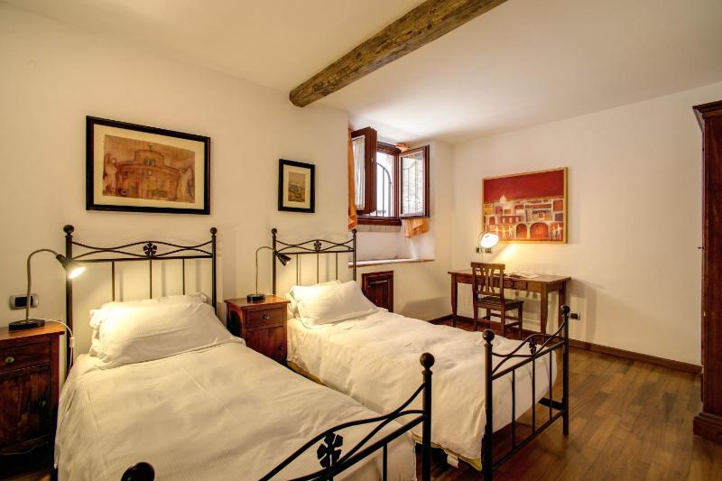 Triple Room image 1