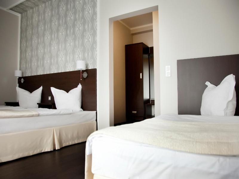 Triple Room image 4