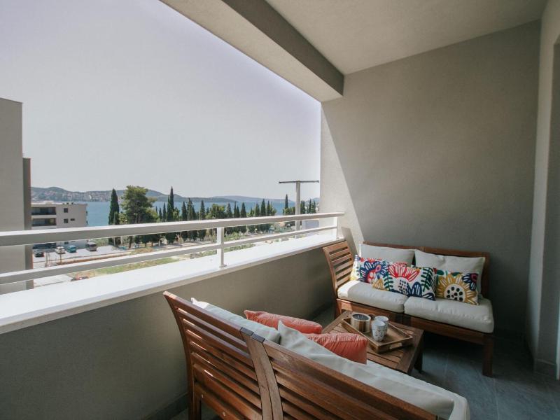 Two bedroom apartment with Sea view image 4