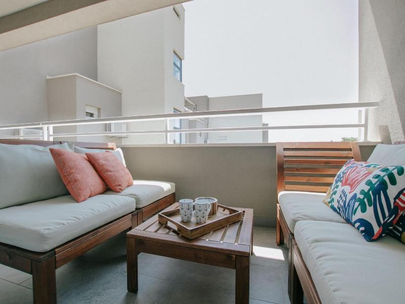 Two bedroom apartment with Sea view image 2
