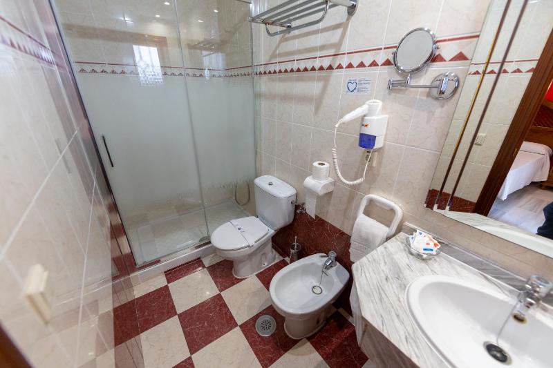 Single Room image 2