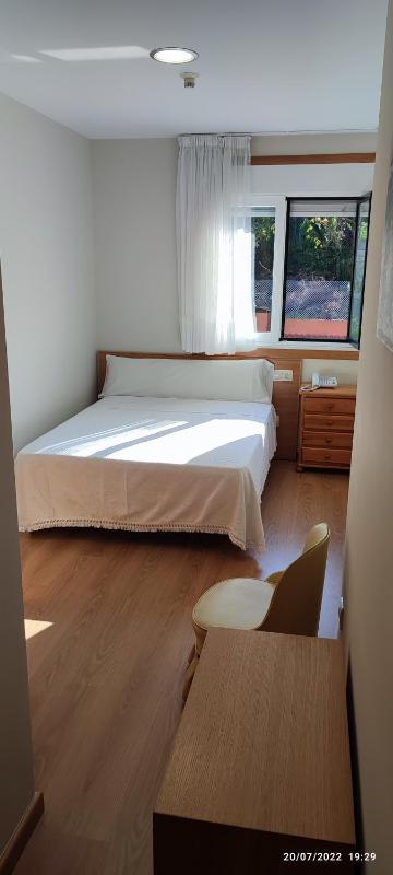 Standard Single Room with Shower image 3