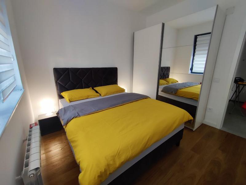 Yellow Submarine apartment Banja Luka - image 6