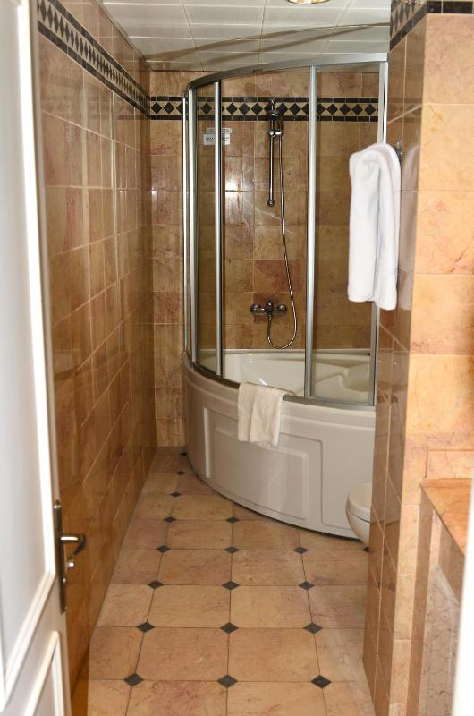 Suite image 3