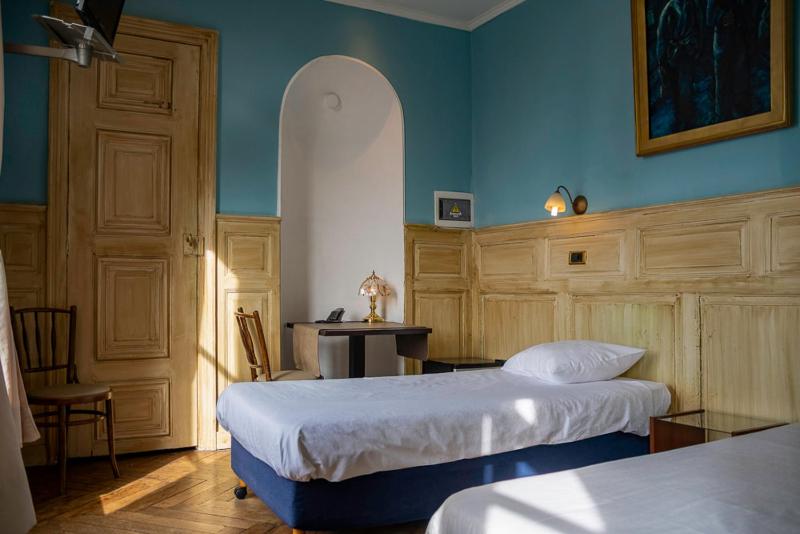 Budget Double Room image 2