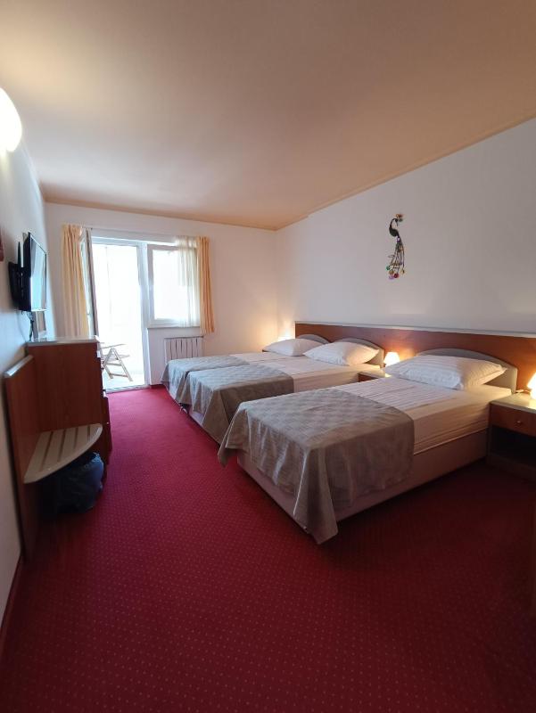 Hotel Holiday - image 34