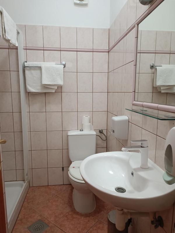 Hotel Holiday - image 14