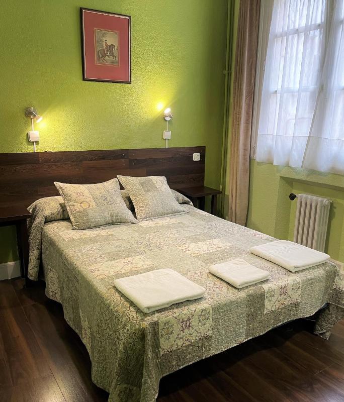 Double Room with Private Bathroom image 3