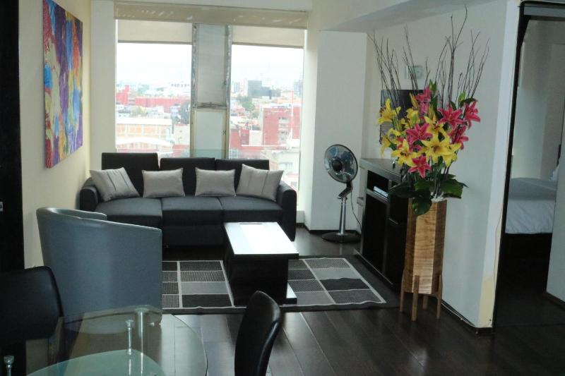 Puerta Alameda Suites México - image 8