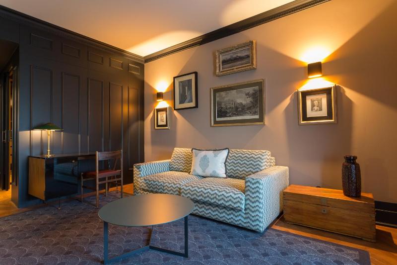Junior Suite image 2