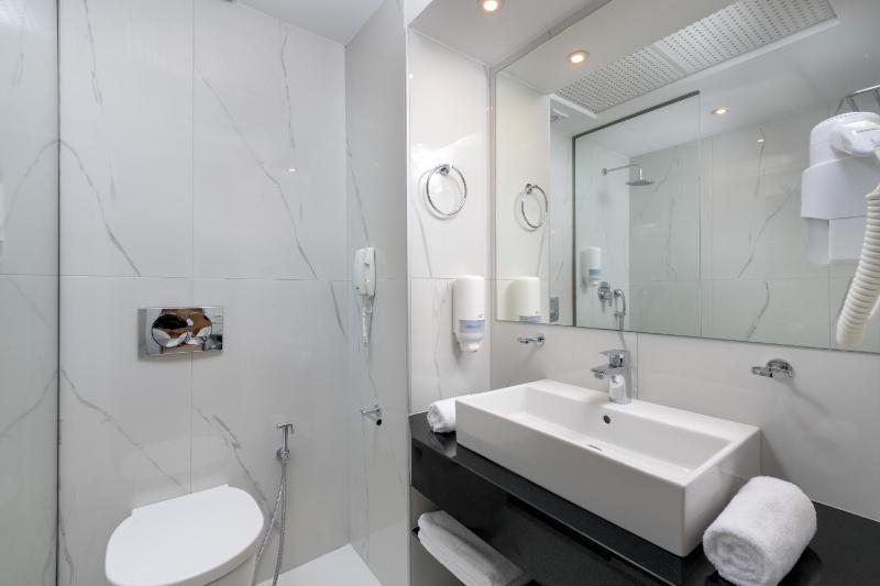 Superior Double or Twin Room with Mountain View image 1