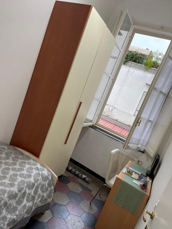 Single Room with Shared Bathroom image 1