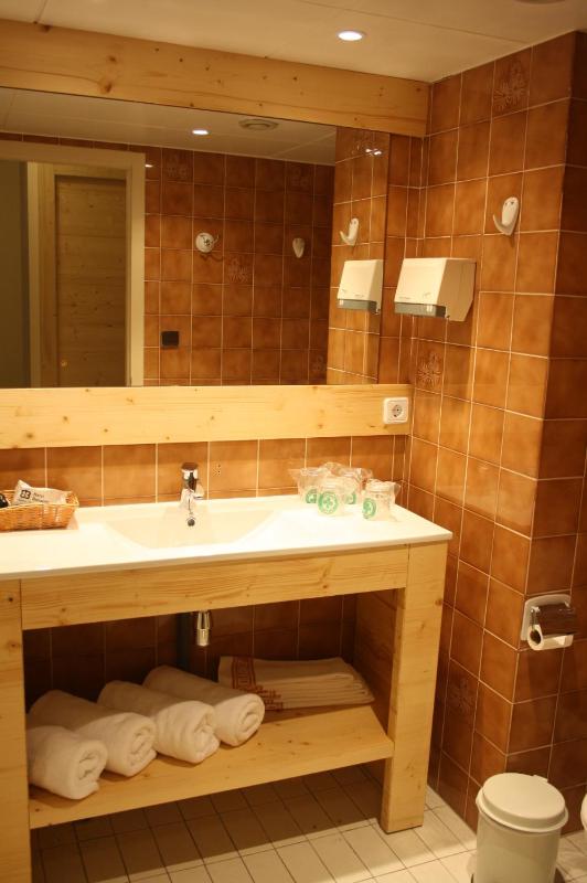 Double Room (1 Adult) image 1