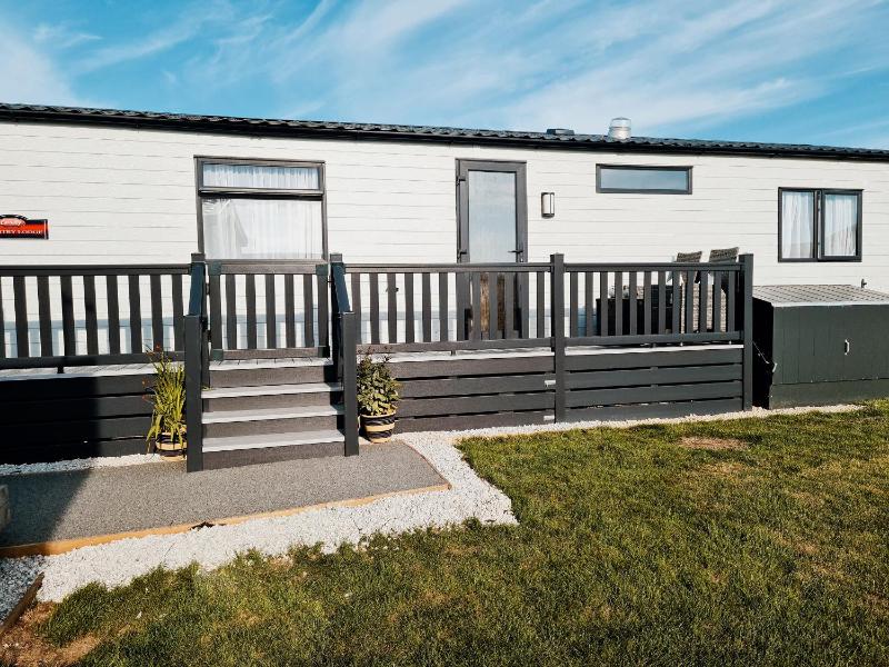 Chantry Lodge - image 25