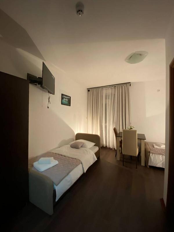 Triple Room with Terrace image 3