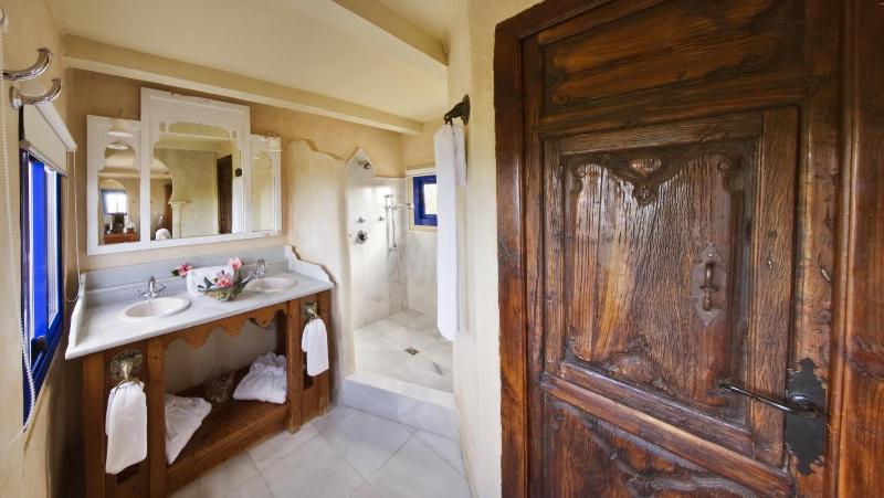 Junior Suite with Sea View image 3