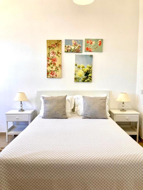 One-Bedroom Apartment with Garden View image 1