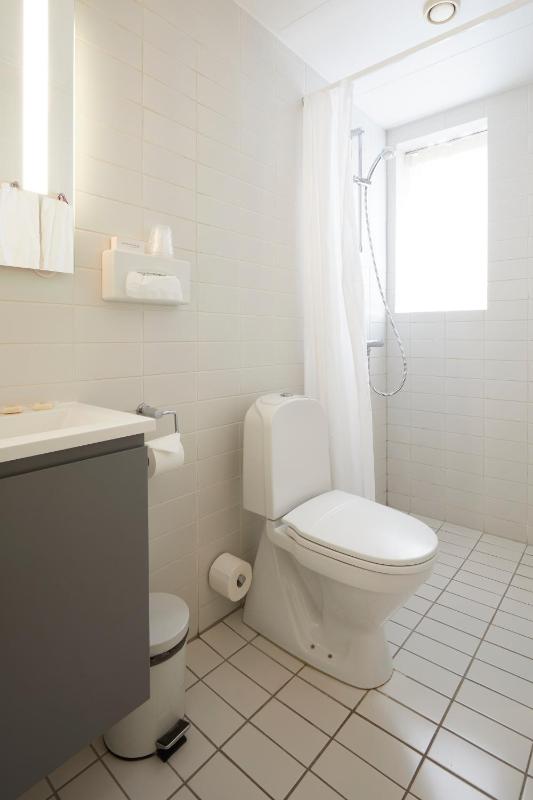 Standard Single Room image 2