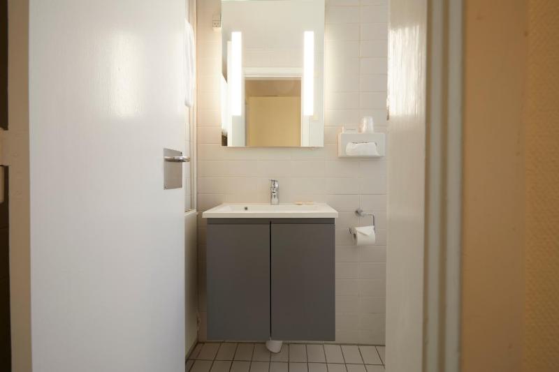 Standard Double Room image 2