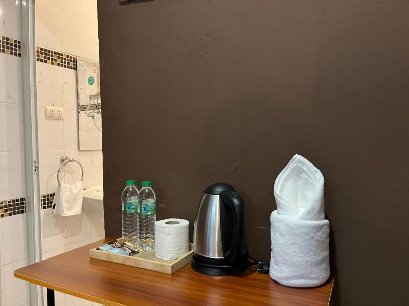 Standard Queen Room image 1