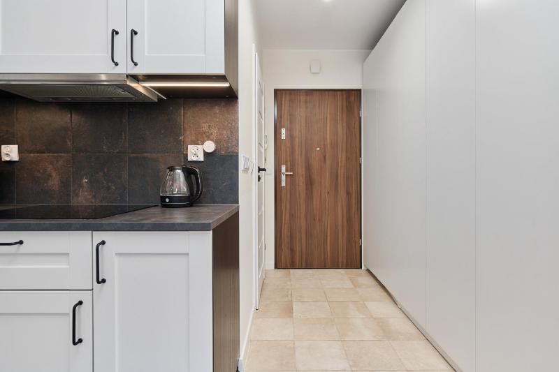 Jagodno Wrocław Kajdasza Studio z Bezpłatnym Garażem by Noclegi Renters - image 24