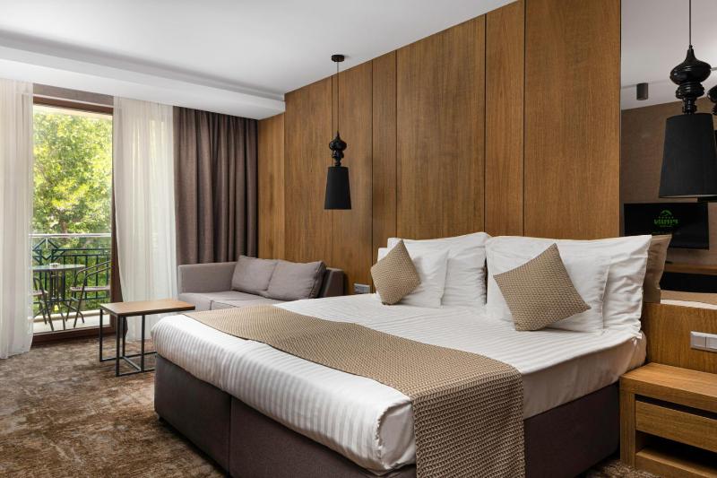 Superior Double Room with Free Spa Access image 1