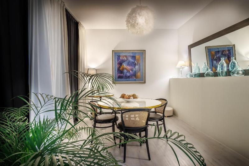 Familly Suite with Balcony, Sanctuary View and Free Spa access image 2